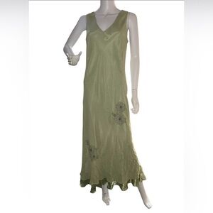 Donna Ricco
100% Silk Donna Ricco  Green Maxi Dress with Floral Embroidery sz 10